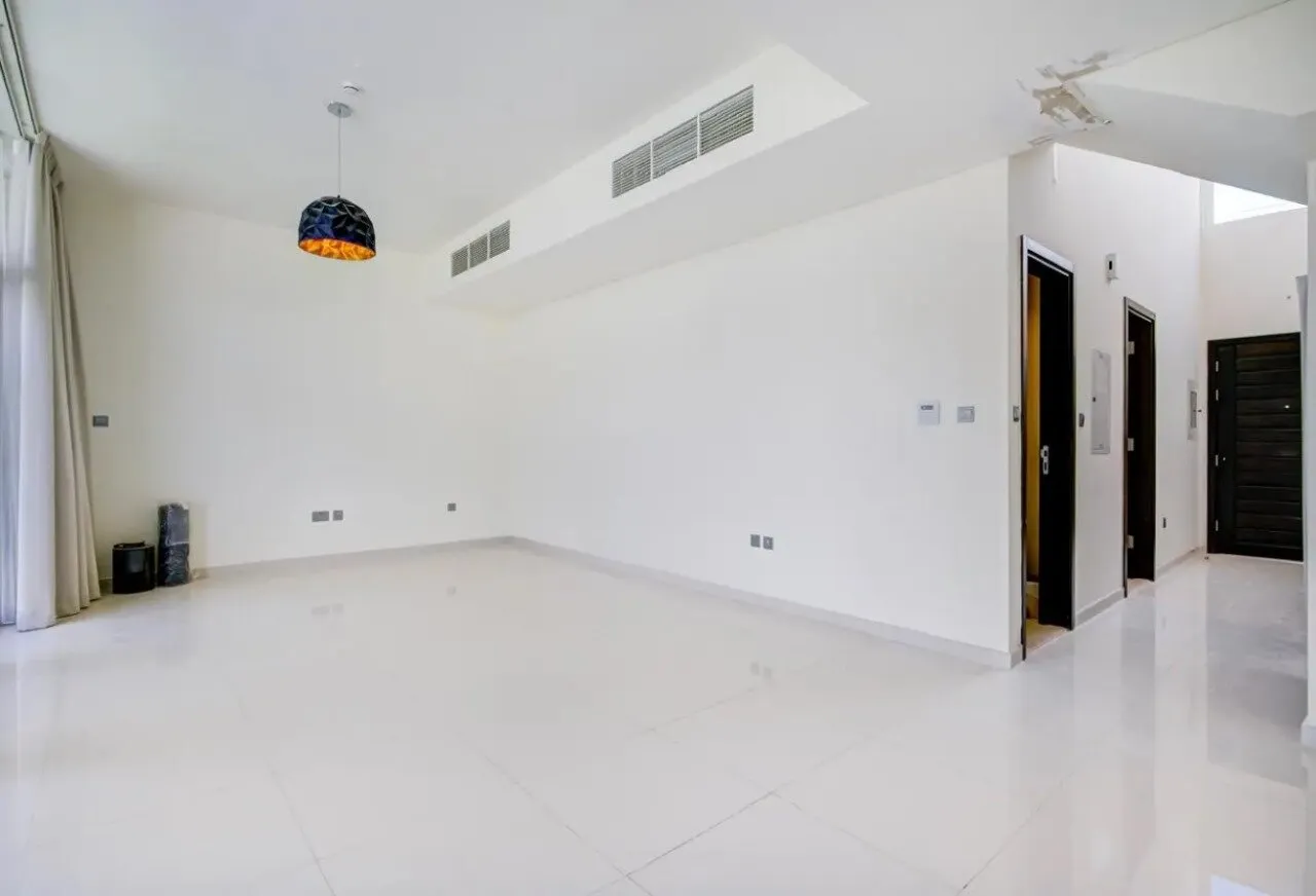 3 yatak odalı villa — Damac Hills 2, Dubai — 2/14