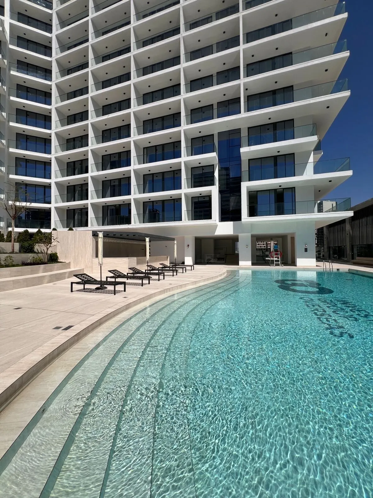 Instapklare appartementen in The Paragon met een uitstekende ligging in het belangrijkste economische centrum van Dubai! Voor leven en investering! Appartement met een smart home systeem! Panoramisch uitzicht op het Dubai Canal!, studio, 40,2 m²