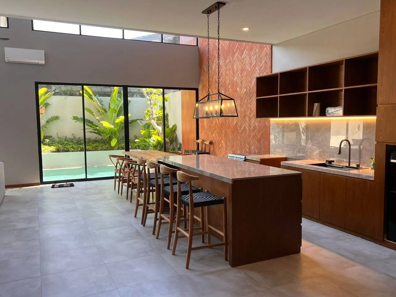 Nieuwe villa in een prestigieuze wijk van Sanur!, 3 slaapkamers, 210 m²