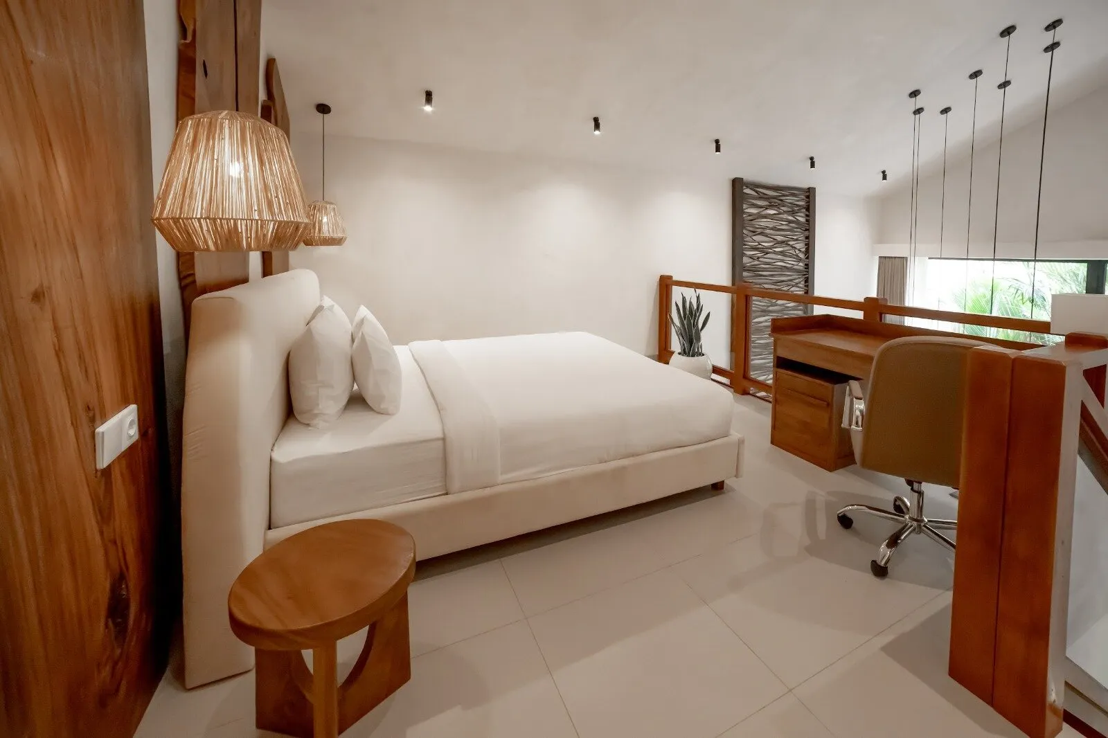 Villa de 1 dormitorio en venta en Berawa, Canggu, Bali — 12/19