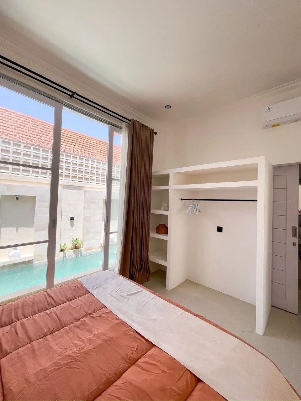 Villa de 3 dormitorios en venta en Tibubeneng, Canggu, Bali — 16/18