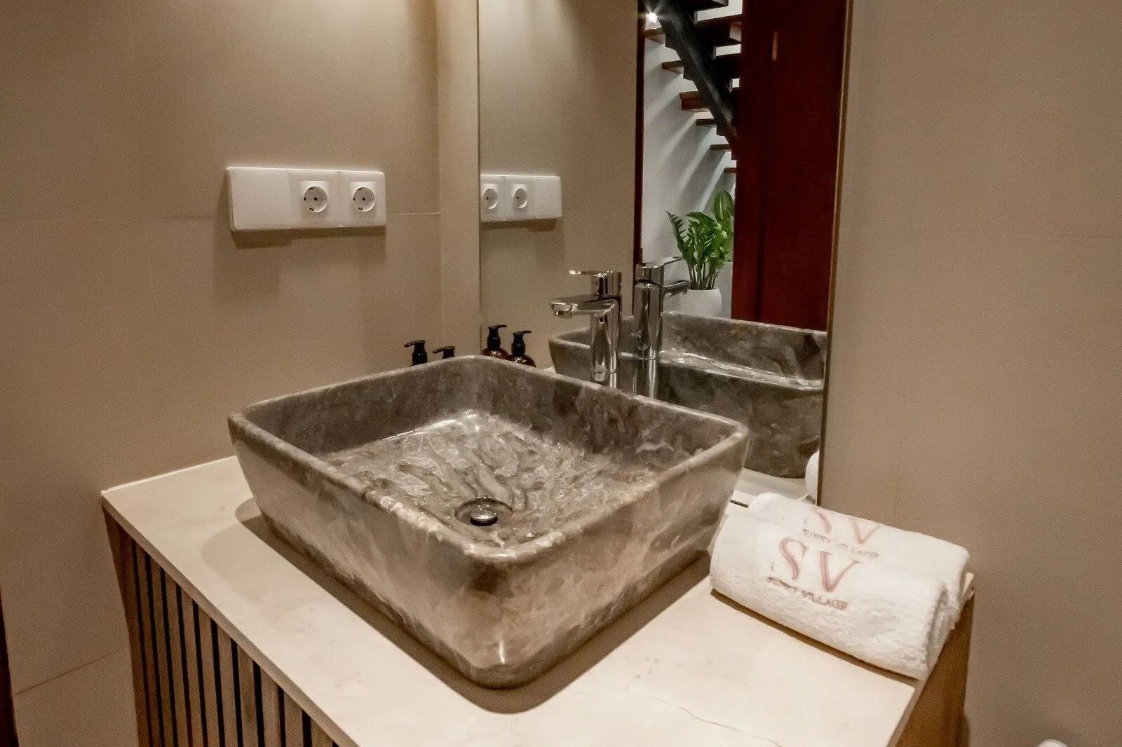 Villa de 1 dormitorio en venta en Berawa, Canggu, Bali — 17/19