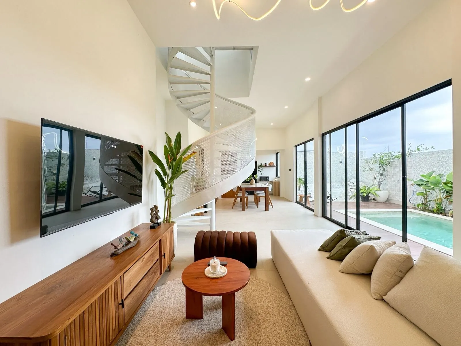 Villa de 2 dormitorios en venta en Ungasan, Uluwatu, Bali — 2/20