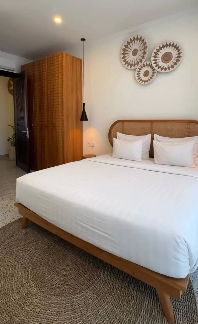 Villa de 2 dormitorios en venta en Berawa, Canggu, Bali — 8/11