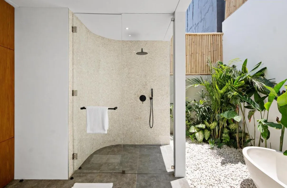 Villa met 4 slaapkamers te koop in Seminyak, Bali — 3/15