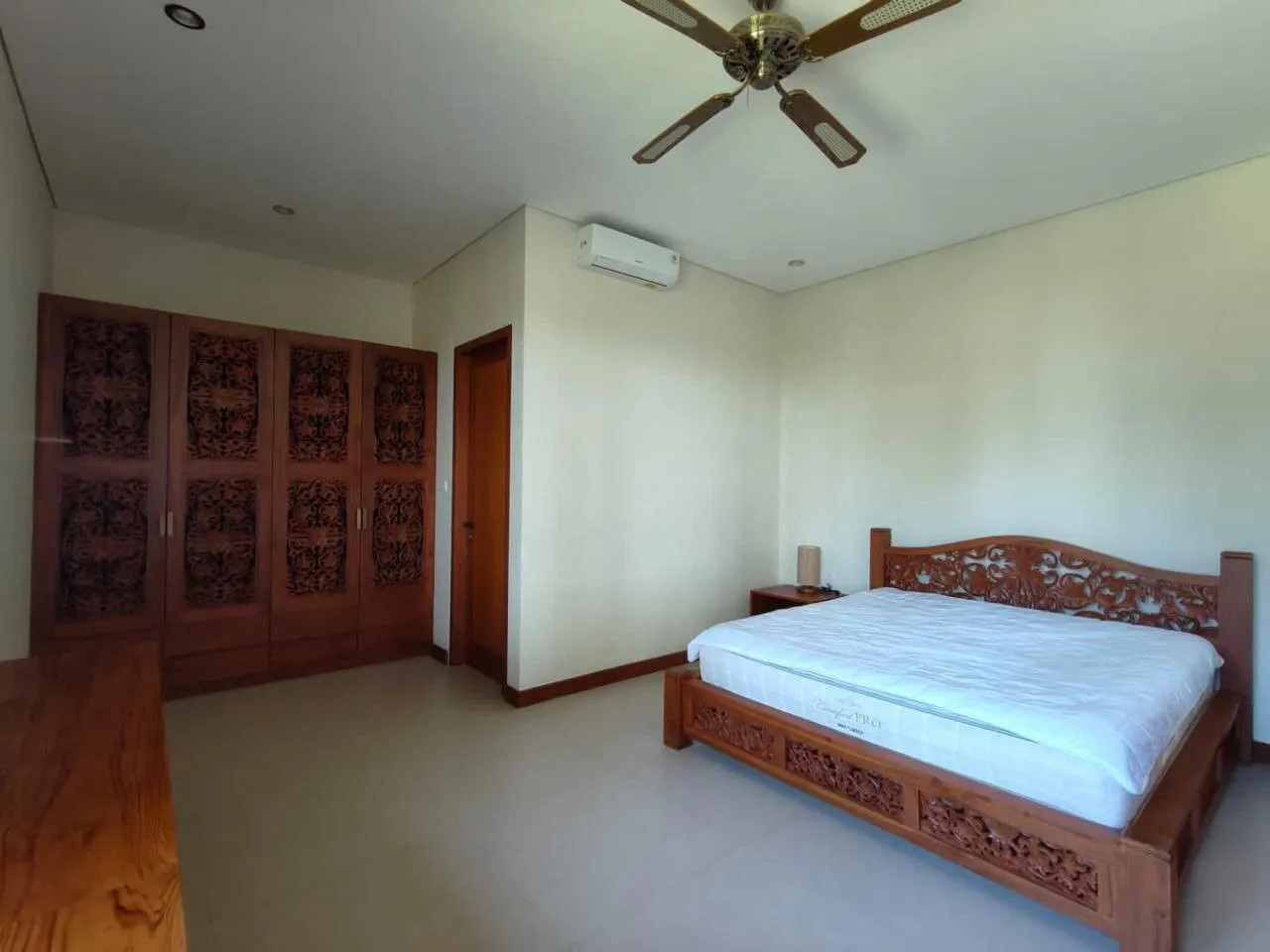 Villa de 5 dormitorios en venta en gianyar, Bali — 8/12