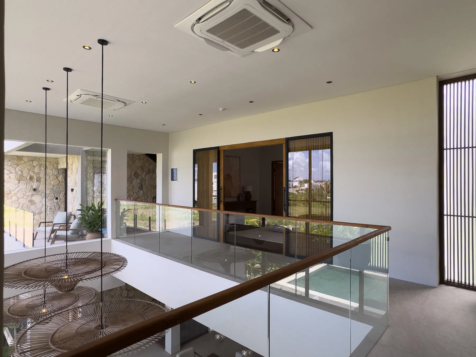 Villa de 4 dormitorios en venta en Pererenan, Bali — 20/20
