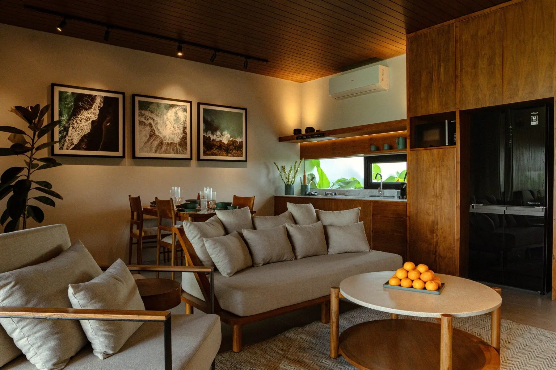 Moderne villa met uitzicht op rijstvelden in Canggu!, 3 slaapkamers, 230,5 m²
