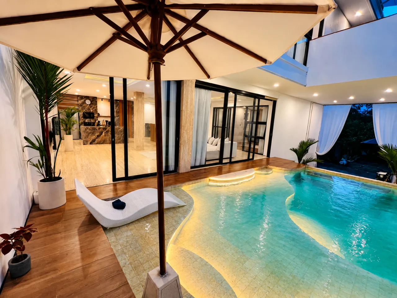 Spaziosa villa con 5 camere da letto a Balangan, Jimbaran!, 5 camere da letto, 380 m²