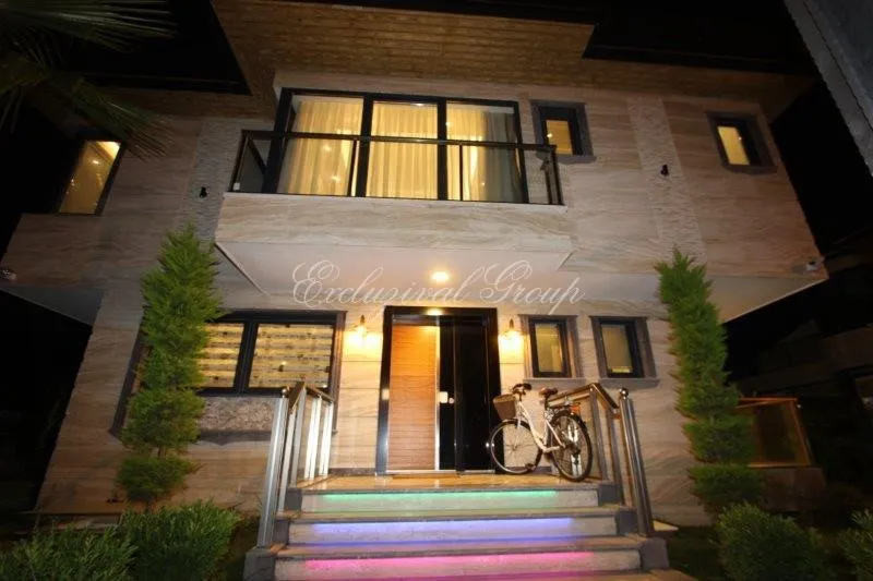 Villa met 4 slaapkamers te koop in Kemer, Antalya — 11/17