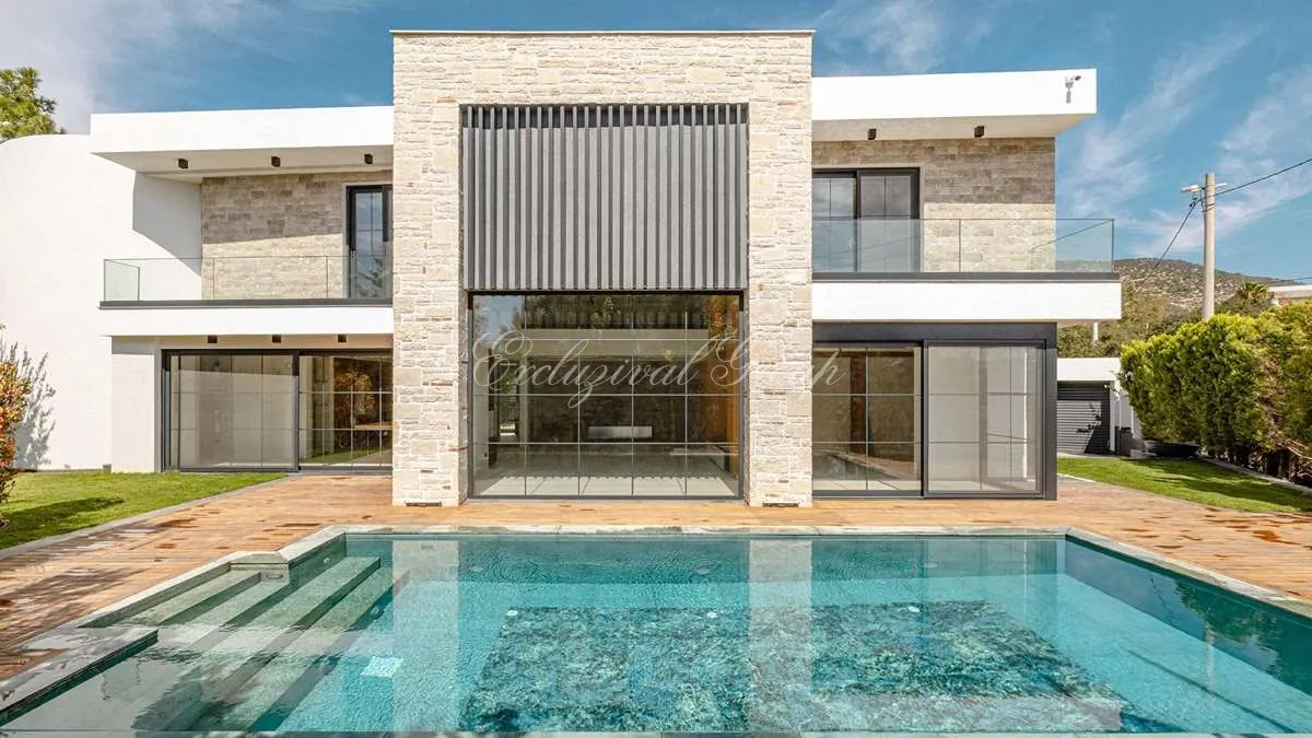Villa in Bodrum, 5 bedrooms, 455 m²