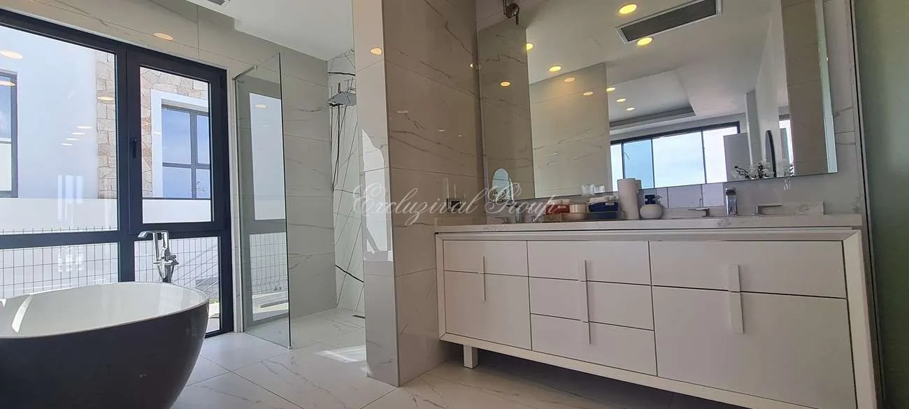 6-bedroom villa for sale in Bodrum, Muğla — 15/20