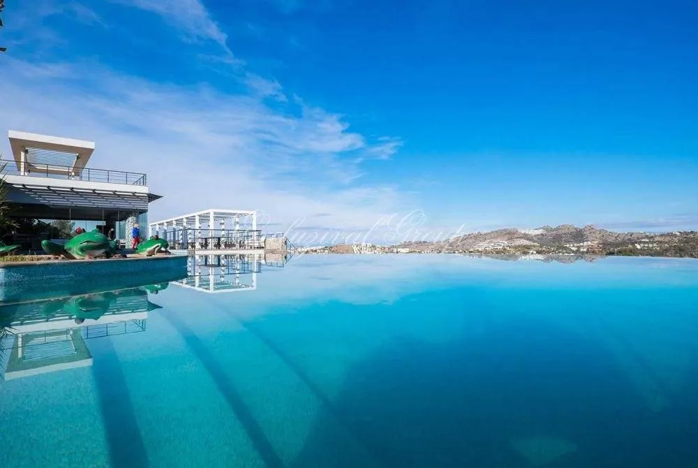 Commercial property in Bodrum, 5000 m²