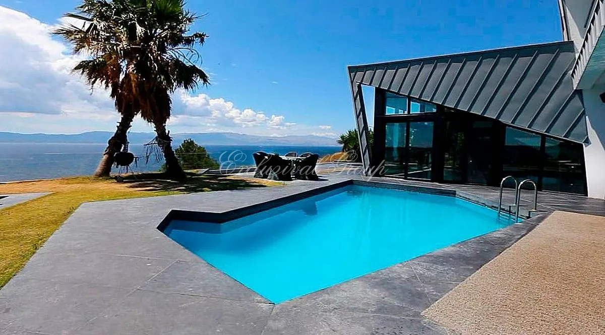 Villa in Çeşme, 6 bedrooms, 500 m²