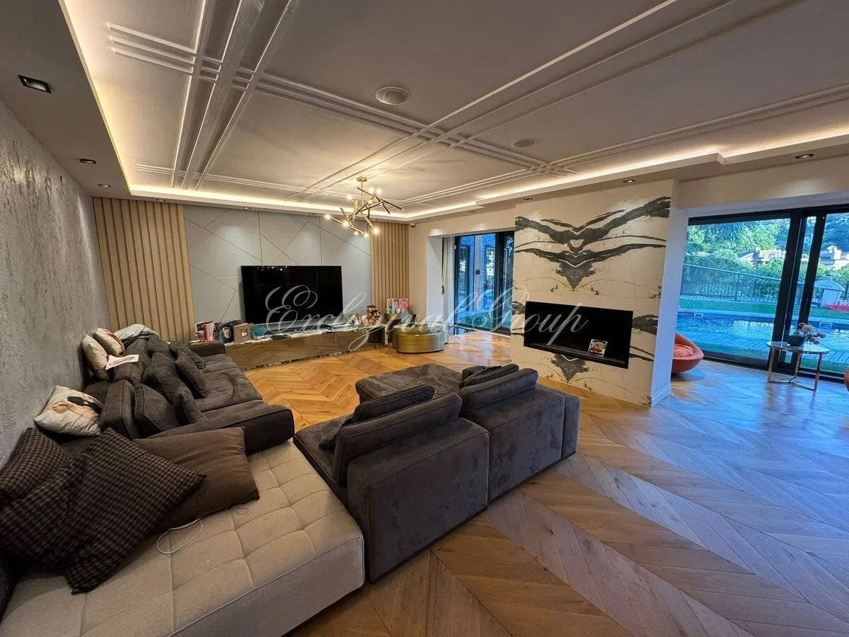 Villa met 6 slaapkamers te koop in Istanbul, Istanboel — 3/7