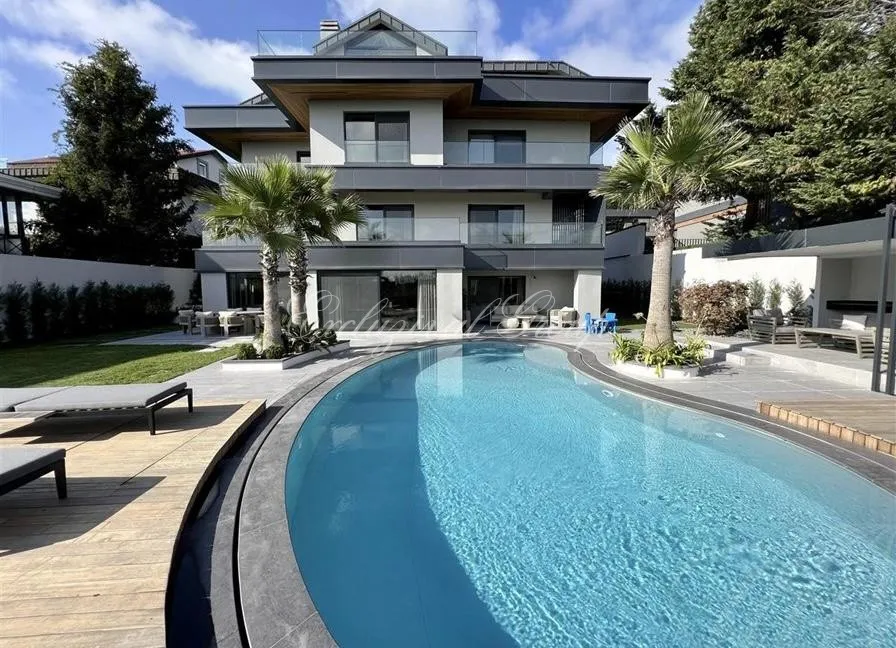 Villa in Istanbul, 6 bedrooms, 600 m²
