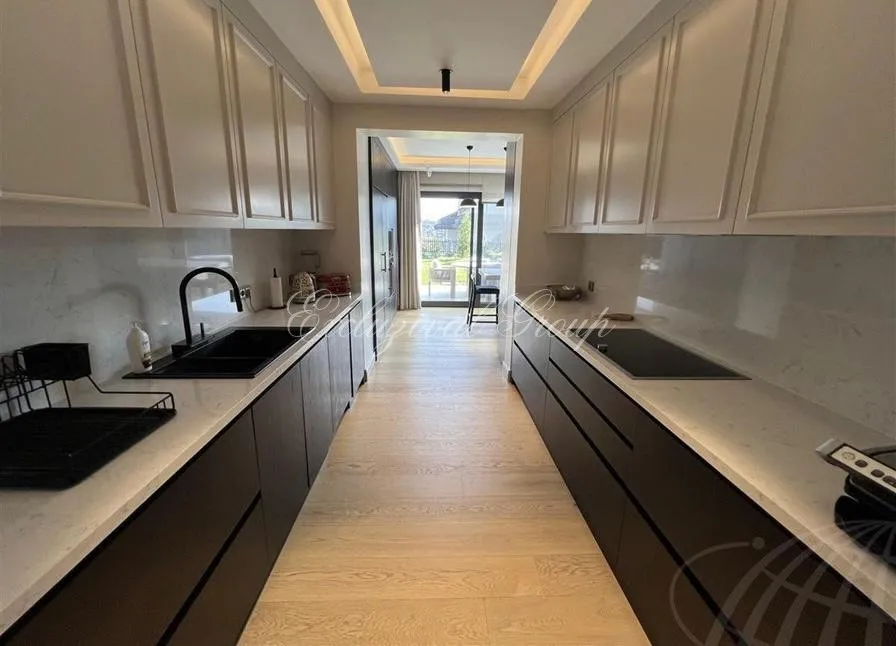 Villa met 6 slaapkamers te koop in Istanbul, Istanboel — 14/20