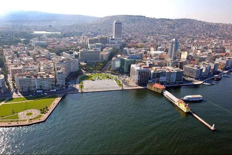 Commercial property in Izmir, 24000 m²
