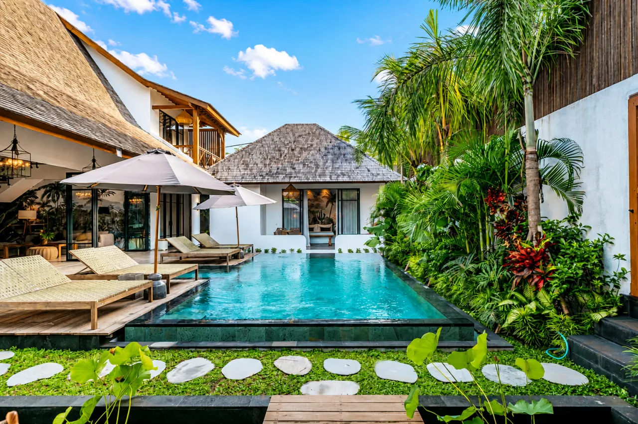 4 yatak odalı villa — Pererenan, Bali — 2/5