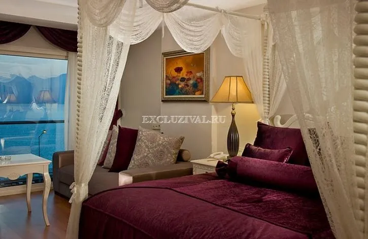 Commercial property in Antalya, 1207 m²